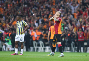 Galatasaray v Fenerbahce - Super Lig