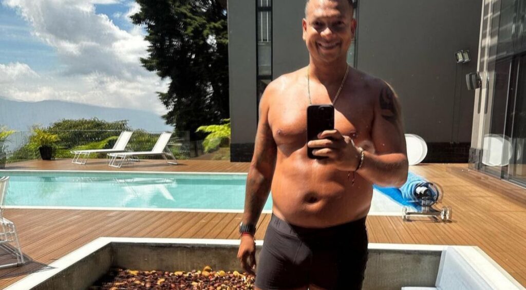 CAC36819-0FC3-43A0-992C-ADD81FFA7F22