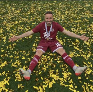 F6CB8ED2-A404-4D6F-BD2D-F3E7EC6B94C2