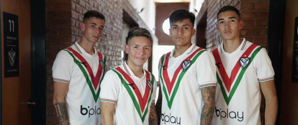 Il Velez omaggia l'Italia con una maglia tricolore