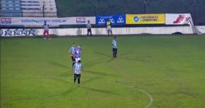 ESPULSO PER PIPI'...