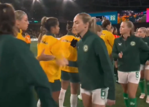 Stretta di mano negata