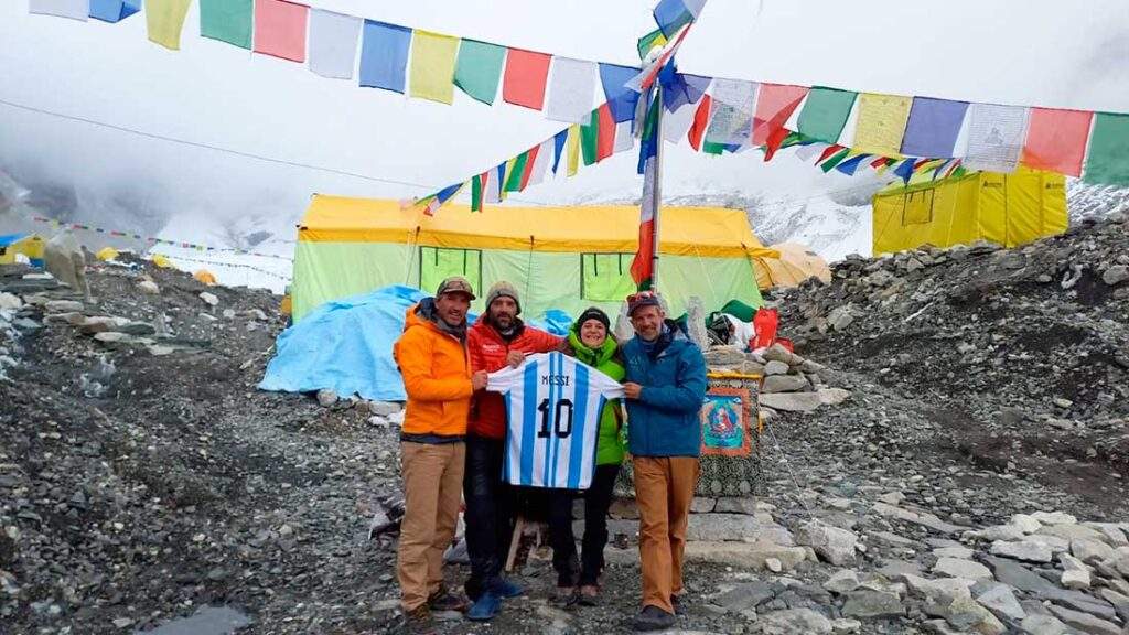 Messi-Everest-02