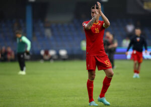 70872920-156F-4660-A6DF-B9D9D94688AC