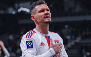 Dejan Lovren, difensore del Lione di Fabio Grosso - Photo by Official Instagram Dejan Lovren