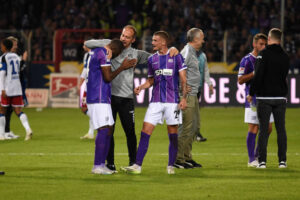 76A1A2DE-CA2C-4624-969C-03079A3E6DA1