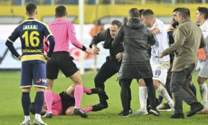 AGGRESSIONE ALL'ARBITRO