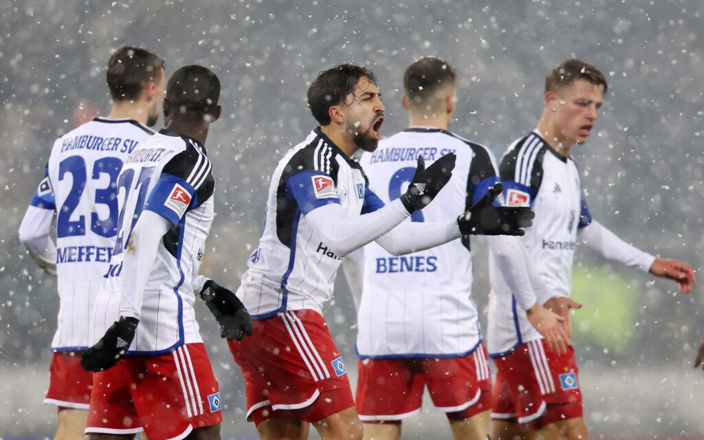 La gioia dopo il pareggio dell'Amburgo nel derby