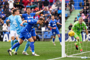 1967DBF5-66DA-4BA2-BA82-3D1F794ECA0B