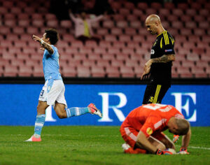 F1089D2E-8685-441F-A48B-8F9AA6E5CB26