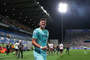 BA729E8C-4EC4-4638-9674-CDE1FD31ECAE