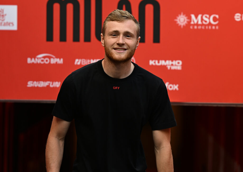 AC Milan v Genoa CFC - Serie A TIM