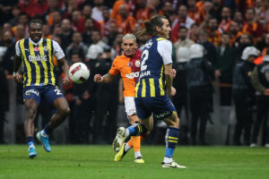 Galatasaray v Fenerbahce - Turkish Super League