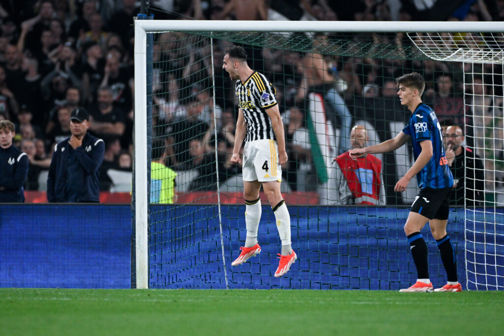 Coppa Italia, Gatti esulta, De Ketelaere guarda