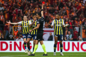Galatasaray v Fenerbahce - Turkish Super League