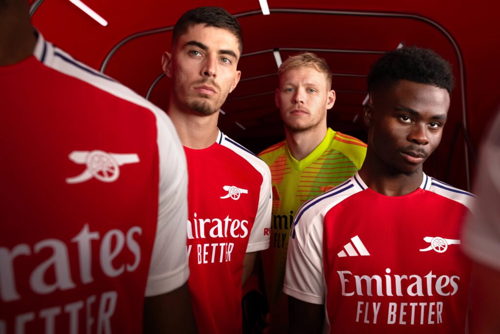 Arsenal kit maglia casalinga