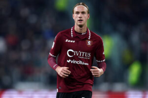 A1ECC4F7-1BAE-49EB-8265-05CFCCBD8B66