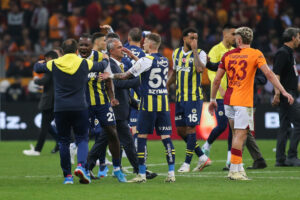 Galatasaray v Fenerbahce - Turkish Super League