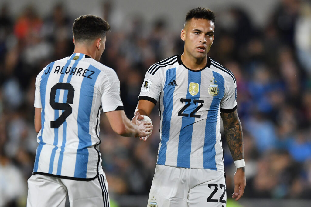 Lautaro Martinez e Julian Alvarez