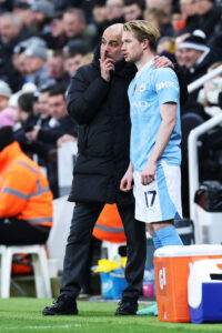 Premier, Guardiola chiarisce: "De Bruyne resta al Manchester City"