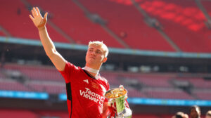 Manchester, il derby dei 9 sarà tra gli scandinavi Haaland e Hojlund