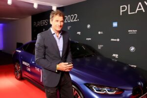 Lehmann punge la Spagna