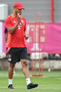 Bayern, Kompany va oltre i paragoni con Pep Guardiola: "Ognuno deve..."