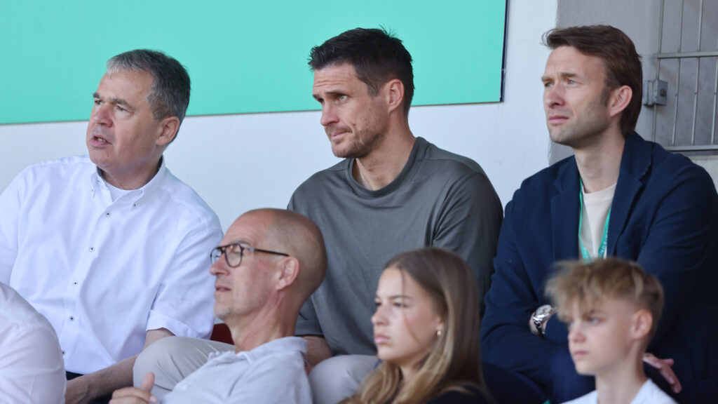 Borussia Dortmund v Bayer 04 Leverkusen - B Juniors German Championship Final