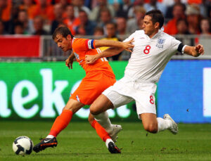 Olanda, Van der Vaart duro: "L'Inghilterra? Una squadra di m****"