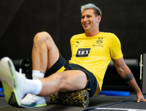 Niklas Süle, difensore del Borussia Dortmund, ha perso 8 kg: pesava 110 kg prima delle vacanze. Foto tratta da Account Instagram Borussia Dortmund