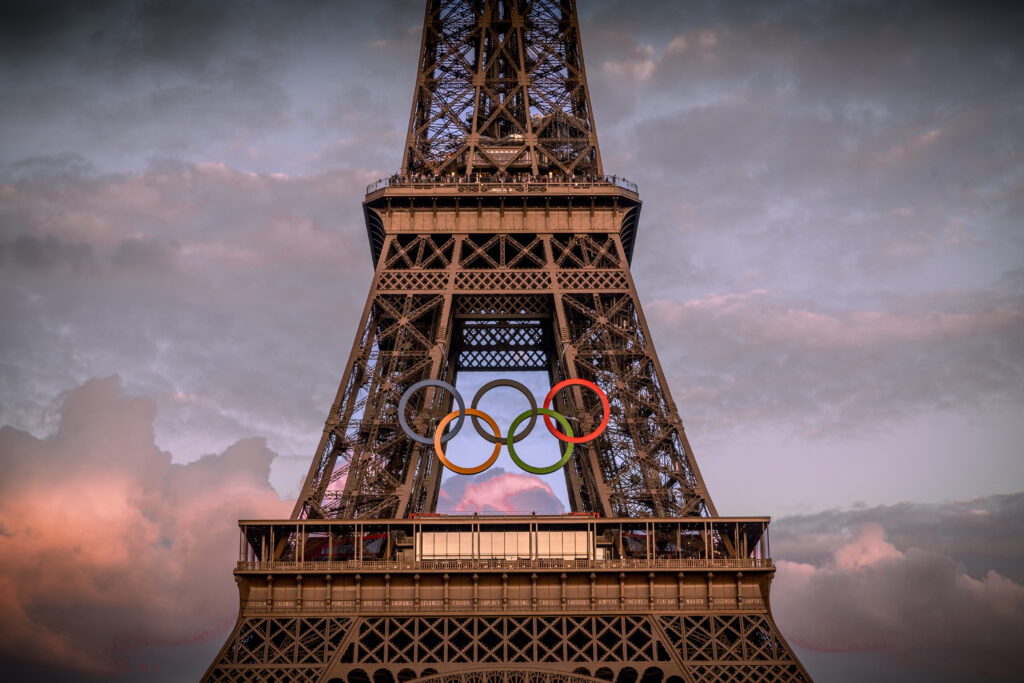 Olympic Rings On Eiffel Tower Herald Paris 2024 Games