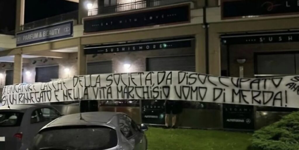Striscione contro Marchisio
