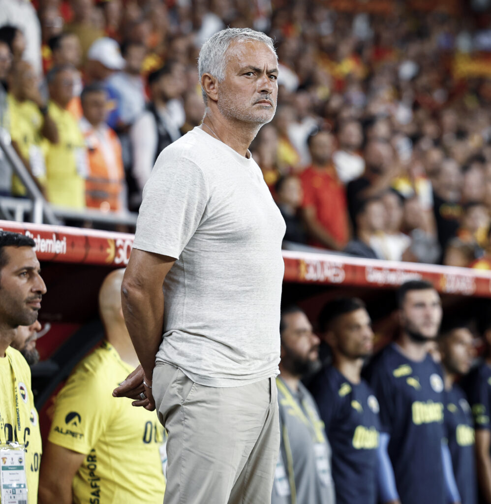 Mourinho e le polemiche: "Sono lo straniero in Turchia, non un mago"