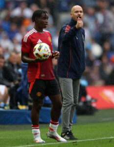 Man United, Ten Hag: "Abbiamo problemi in difesa per il derby col City"