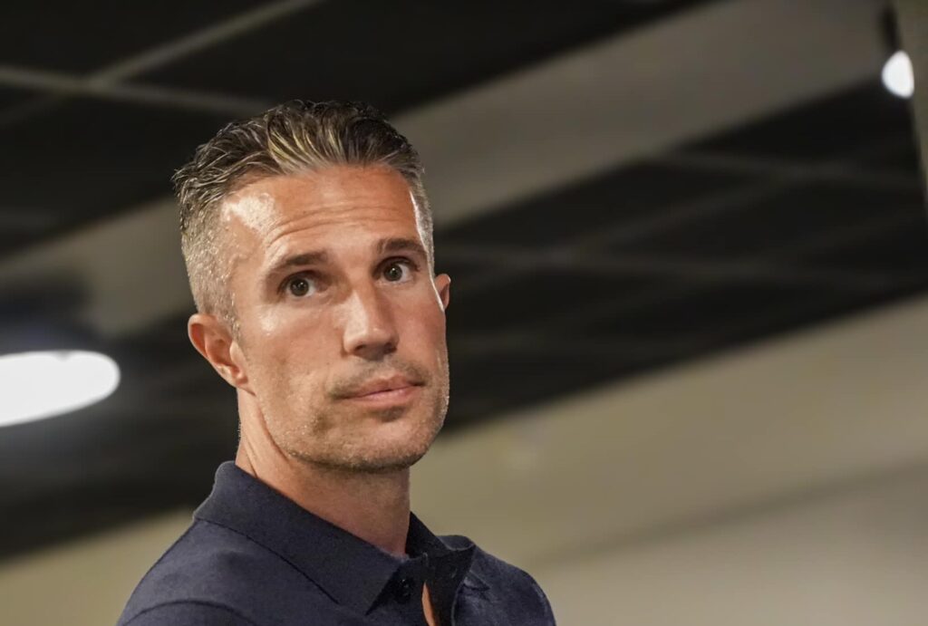 Heerenveen, il debutto da tecnico di Van Persie finisce con una sconfitta