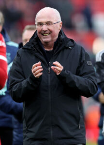 Sven-Goran Eriksson è sempre positivo: "Non lamentatevi, sorridete"