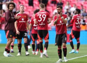 Manchester derby, Roy Keane non gradisce la guardia d'onore al City...