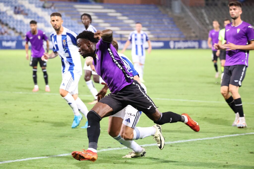 Azione di gioco in Recreativo de Huelva-Cordoba (gara amichevole) - Foto tratta da Account X Cordoba CF