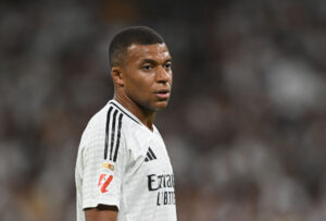 Francia, Dugarry critica Mbappé: "È stato mediocre per molto tempo"