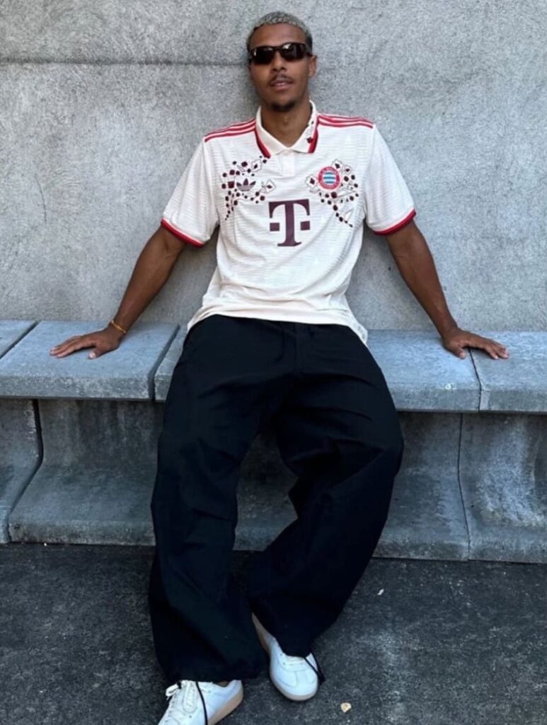 Norimberga, un giocatore posta foto in maglia Bayern e viene aggredito