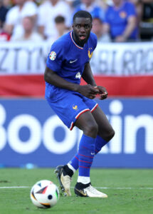 Francia, Upamecano e il ct attaccano FIFA e UEFA: "Si gioca troppo"