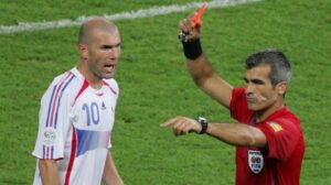 zidane-espulso-testata