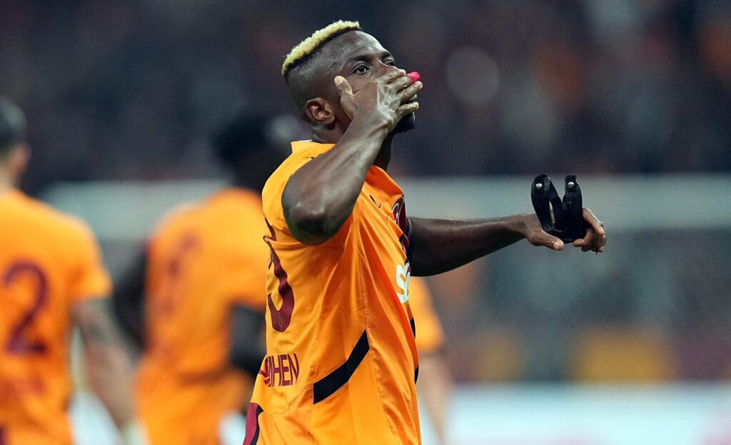 Osimhen, attaccante del Galatasaray di proprietà del Napoli