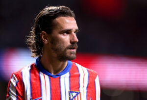 All'Anoeta gridano "Griezmann, muori" in Real Sociedad-Atletico Madrid