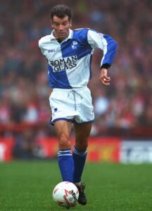 Ian Alexander fa causa alla FA per la CTE: “Mi restano pochi anni di vita”