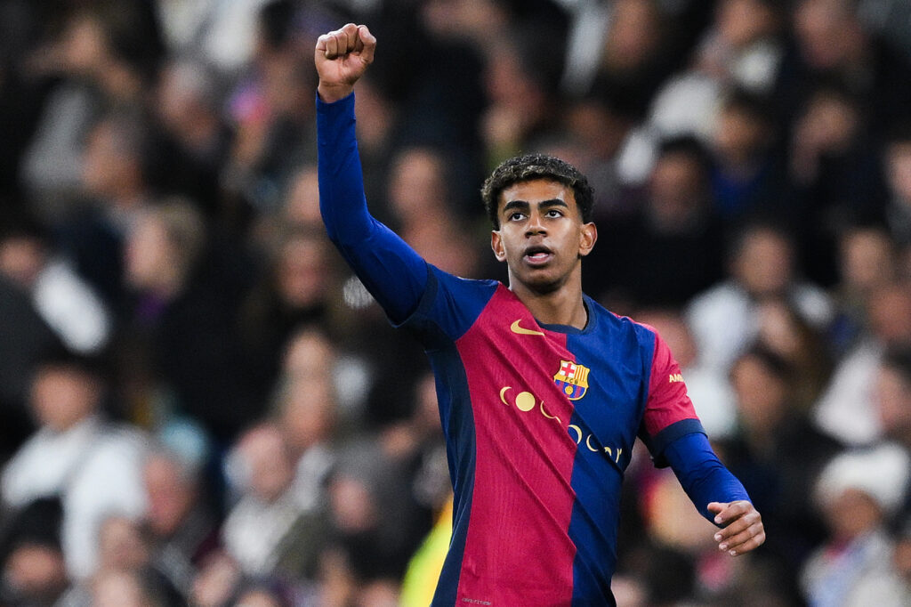 Yamal con la maglia del Barcellona