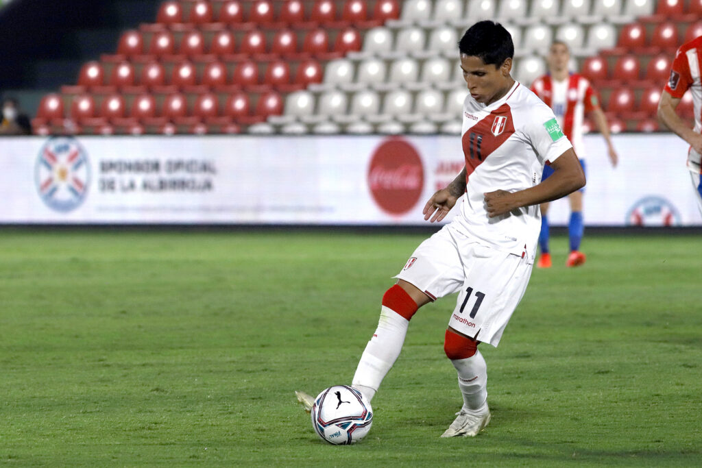 Paraguay v Peru - South American Qualifiers for Qatar 2022