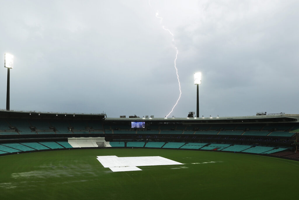 Sheffield Shield - NSW v VIC: Day 4
