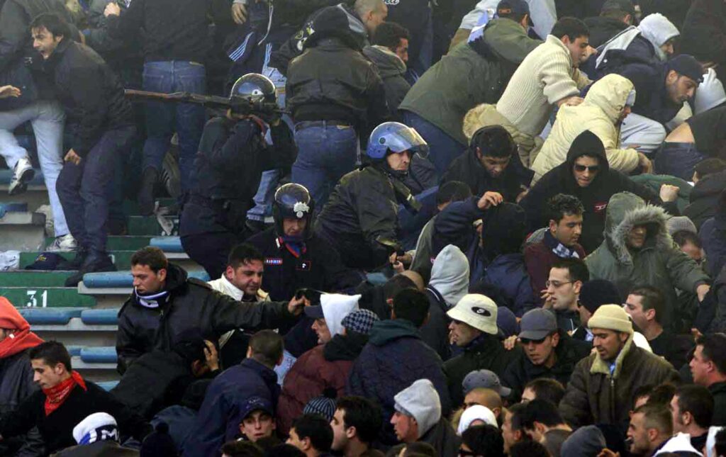 scontri Lazio Napoli 2001