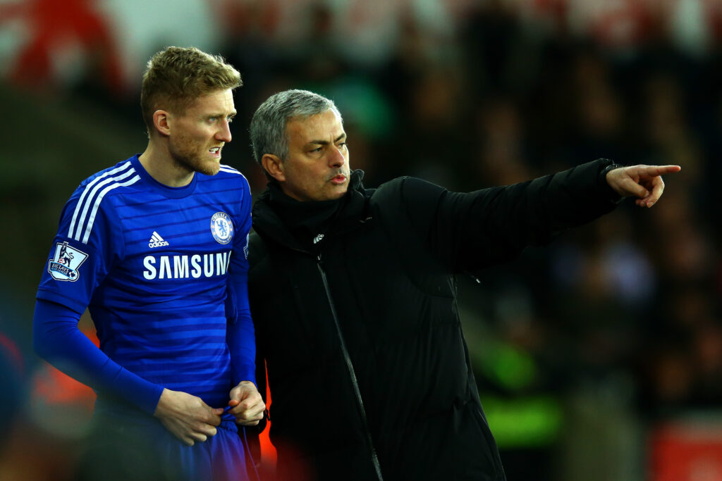 Andrè Schurrle con Mourinho al Chelsea